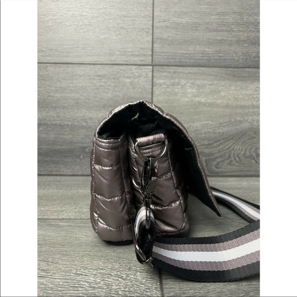 Think Royln Puffy Cross body + accessory pouch - Picture 3 of 4